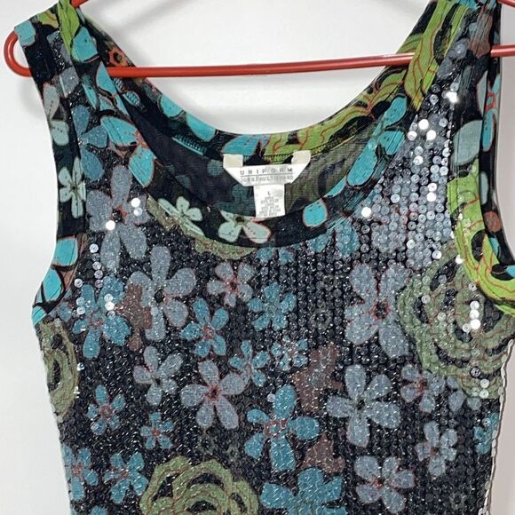 Uniform tank top blouse - Picture 2 of 7